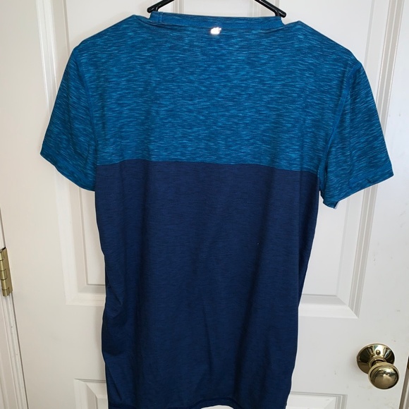 American Eagle Active Tee Size XS - Picture 2 of 2